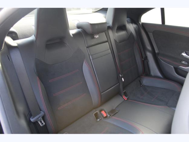 MERCEDES-BENZ CLA Coupé CLA 200 d Coupé AMG Line  CLA 200 d CoupÚ AMG Line