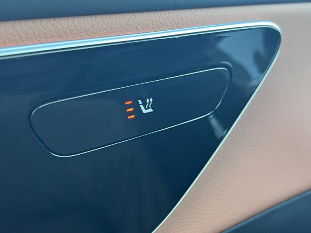 MERCEDES-BENZ GLC Coupé GLC 300 e Hybrid EQ 4MATIC Coupé AMG Line  GLC 300 e Hybrid EQ 4MATIC CoupÚ AMG Line