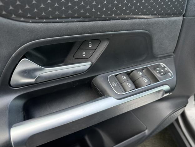 MERCEDES-BENZ EQB 250+ AMG Line  