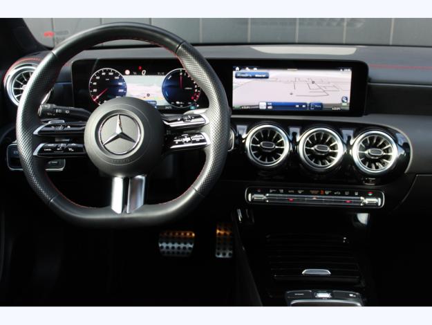 MERCEDES-BENZ CLA Shooting Brake CLA 250 e Hybrid EQ Shooting Brake AMG Line  