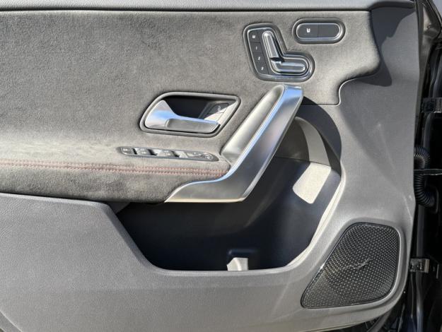 MERCEDES-BENZ Classe A 180 d AMG Line  Classe A 180 d AMG Line