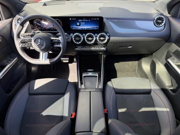 MERCEDES-BENZ GLA 200 d AMG Line  GLA 200 d AMG Line