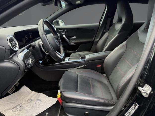 MERCEDES-BENZ A 250 e AMG Line  