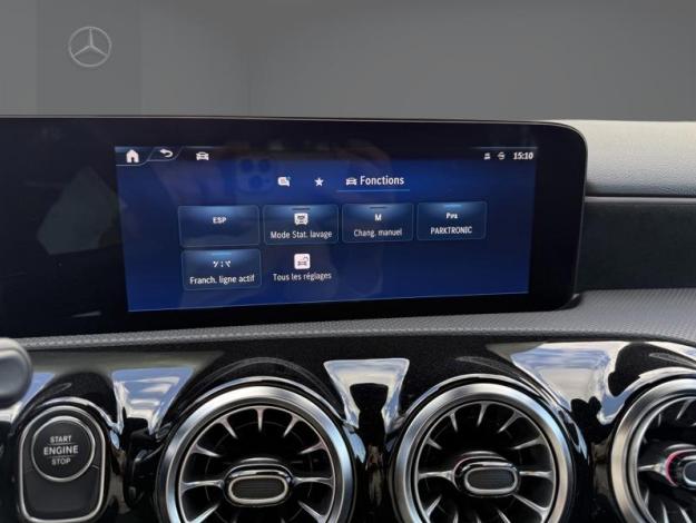 MERCEDES-BENZ A 250 e AMG Line  