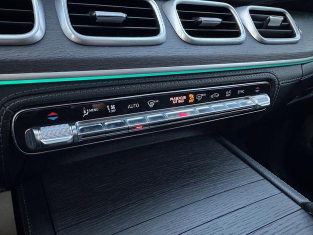 MERCEDES-BENZ GLE-Klasse GLE 300 d 4MATIC Off-Roader