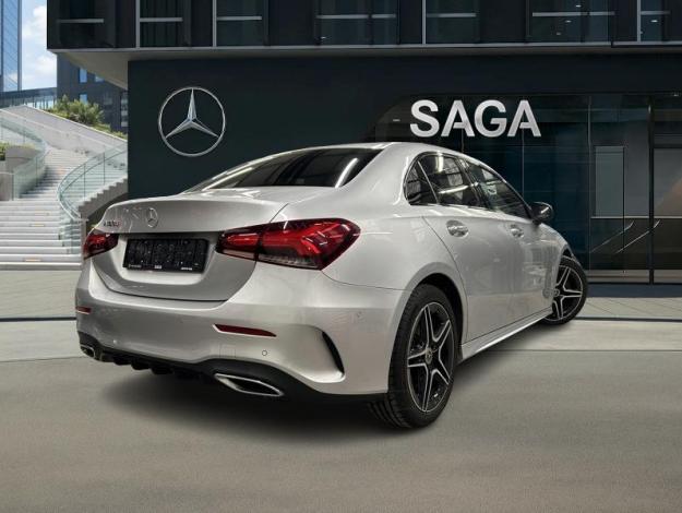 MERCEDES-BENZ A 180 d Berline AMG Line  