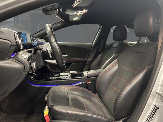 MERCEDES-BENZ A 180 d Berline AMG Line  