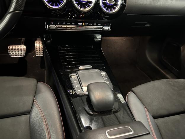 MERCEDES-BENZ A 180 d Berline AMG Line  