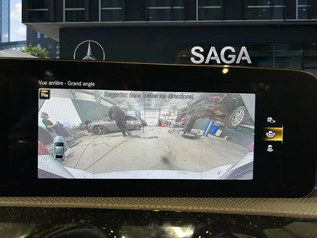 MERCEDES-BENZ A 180 d Berline AMG Line  