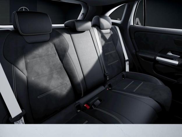 MERCEDES-BENZ GLA 180  Star Edition