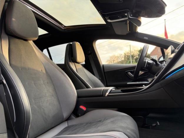 MERCEDES-BENZ EQE 300 Berline AMG Pack Night Pano  