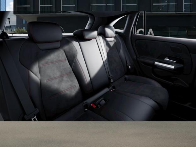 MERCEDES-BENZ  GLA 180 Star Edition  