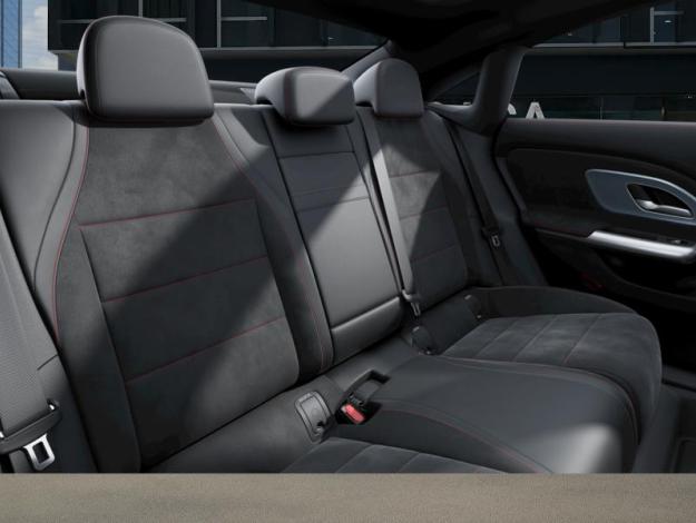 MERCEDES-BENZ CLA 200 AMG Line  