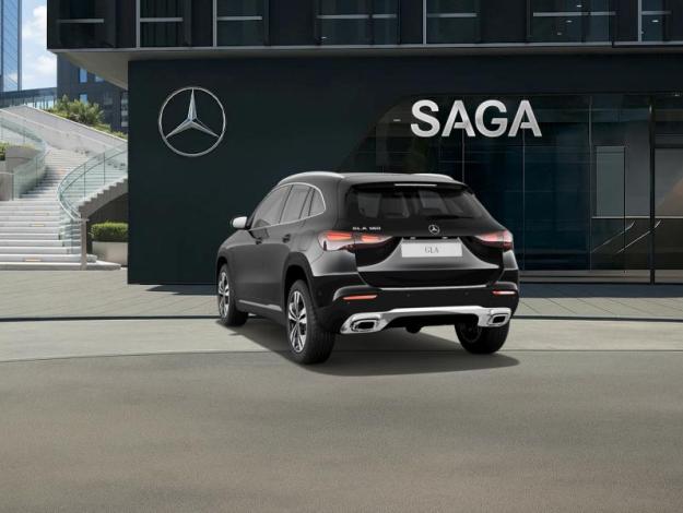 MERCEDES-BENZ GLA 180 Cyber Edition  