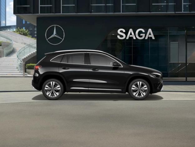 MERCEDES-BENZ GLA 180 Cyber Edition  