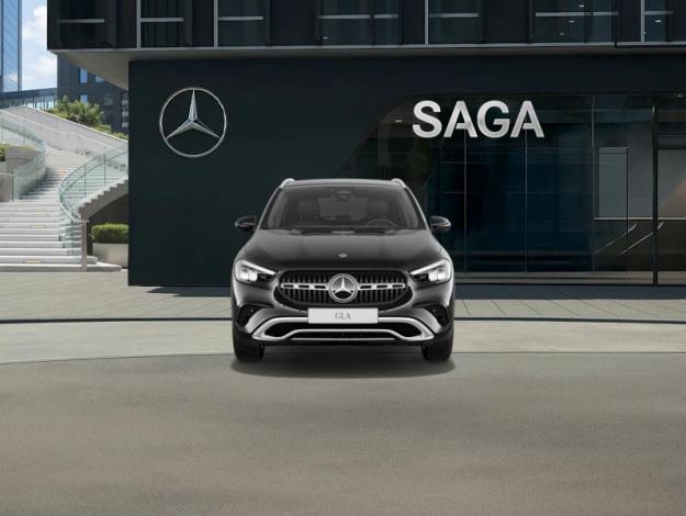MERCEDES-BENZ GLA 180 Cyber Edition  