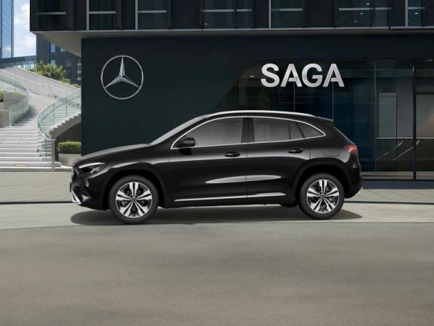 MERCEDES-BENZ GLA 180 Cyber Edition  