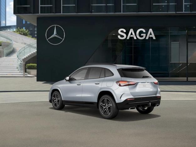 MERCEDES-BENZ GLA 180 Star Edition  