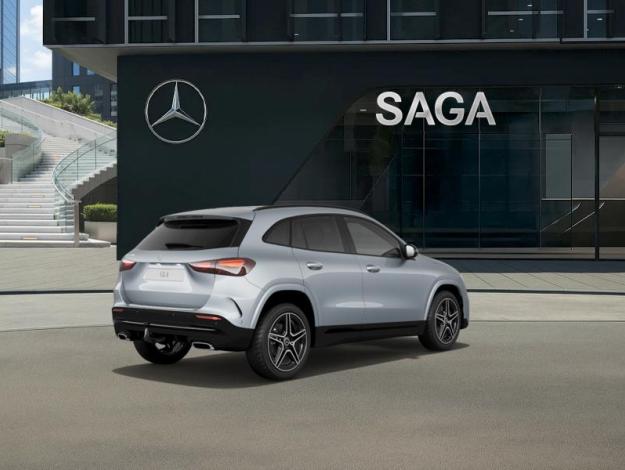 MERCEDES-BENZ GLA 180 Star Edition  