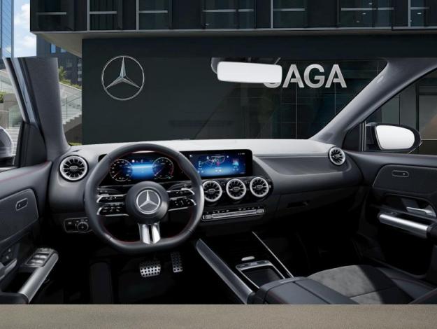 MERCEDES-BENZ GLA 180 Star Edition  