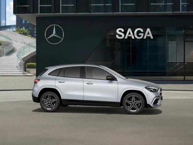MERCEDES-BENZ GLA 180 Star Edition  