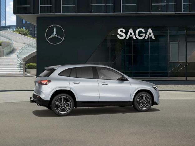MERCEDES-BENZ GLA 180 Star Edition  