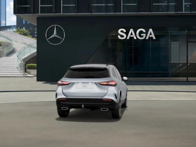 MERCEDES-BENZ GLA 180 Star Edition  
