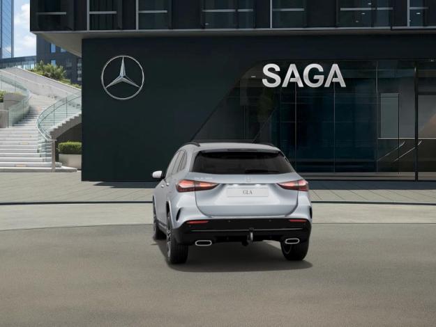 MERCEDES-BENZ GLA 180 Star Edition  
