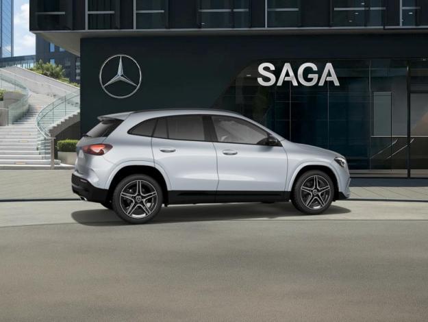 MERCEDES-BENZ GLA 180 Star Edition  