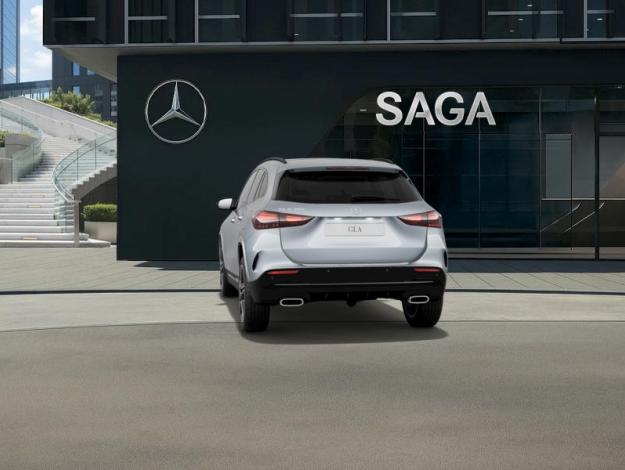 MERCEDES-BENZ GLA 180 Star Edition  