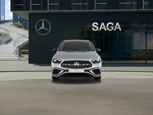 MERCEDES-BENZ GLA 180 Star Edition  