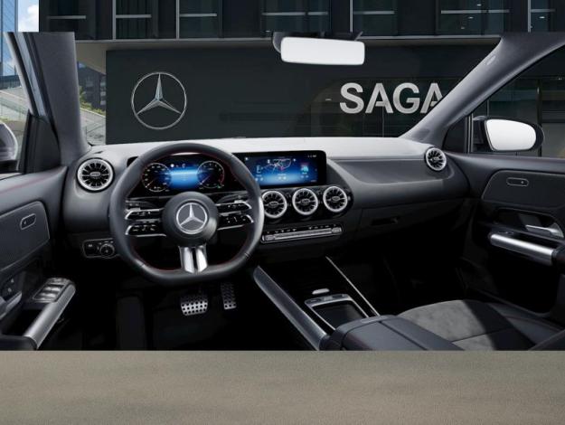 MERCEDES-BENZ GLA 180 Star Edition  