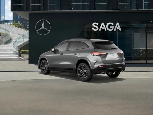 MERCEDES-BENZ GLA 180 Star Edition  