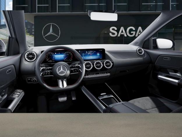 MERCEDES-BENZ GLA 180 Star Edition  