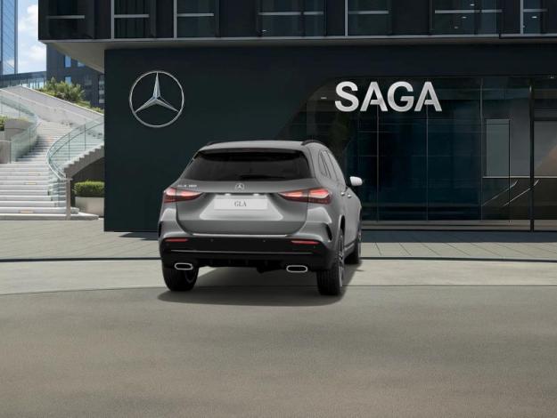 MERCEDES-BENZ GLA 180 Star Edition  
