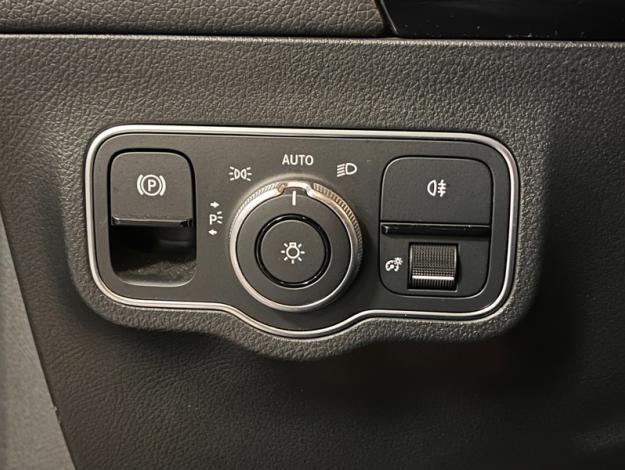 MERCEDES-BENZ GLA 200 AMG Line  GLA 200 AMG Line