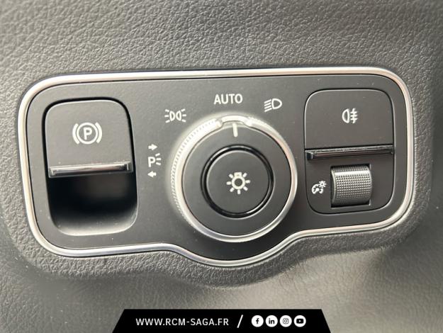 MERCEDES-BENZ GLA 250 e AMG Line  