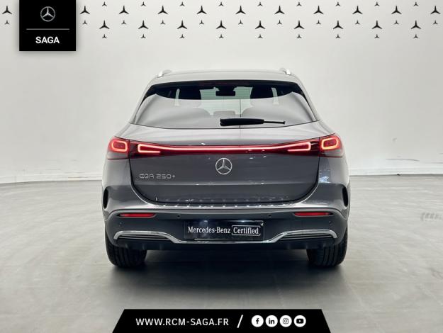 MERCEDES-BENZ EQA 250+ AMG Line  