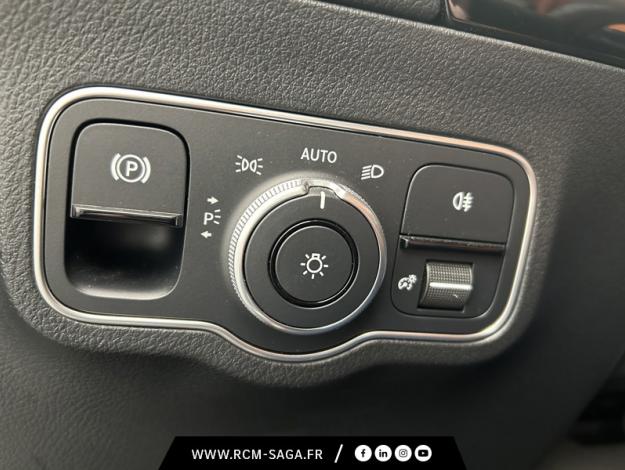 MERCEDES-BENZ EQA 250+ AMG Line  