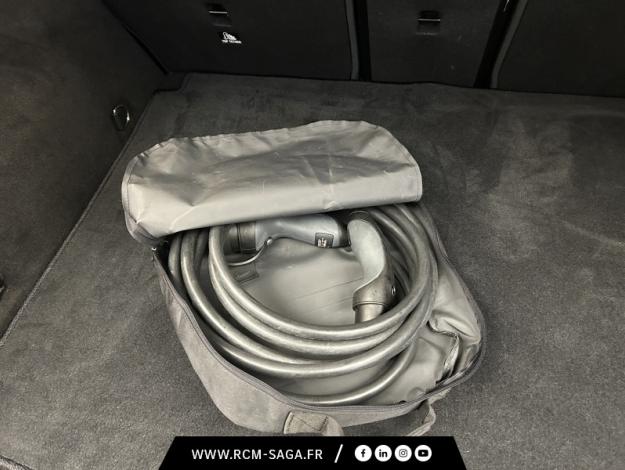 MERCEDES-BENZ EQA 250+ AMG Line  