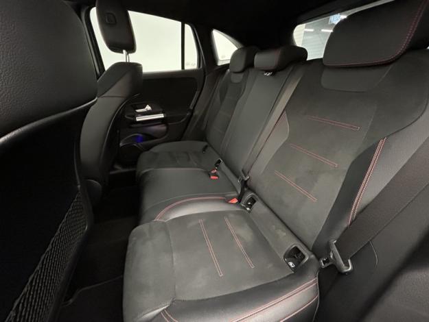 MERCEDES-BENZ GLA 200 d AMG Line  