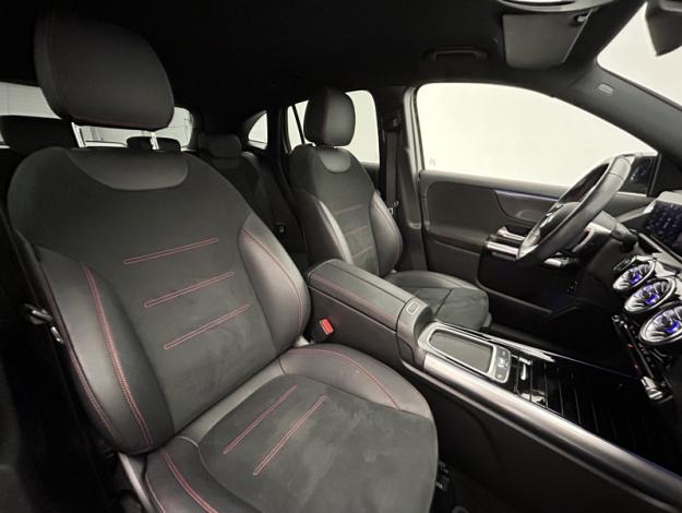 MERCEDES-BENZ GLA 200 d AMG Line  