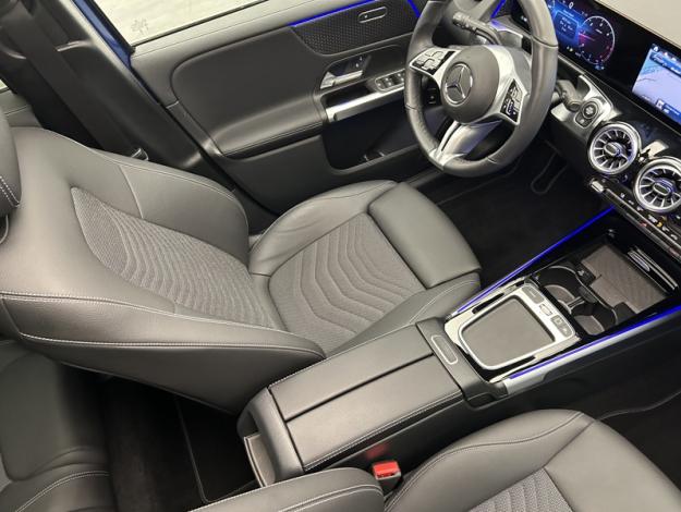 MERCEDES-BENZ GLB 200 d Progressive Line  