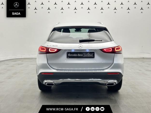 MERCEDES-BENZ GLA 200 Progressive Line  