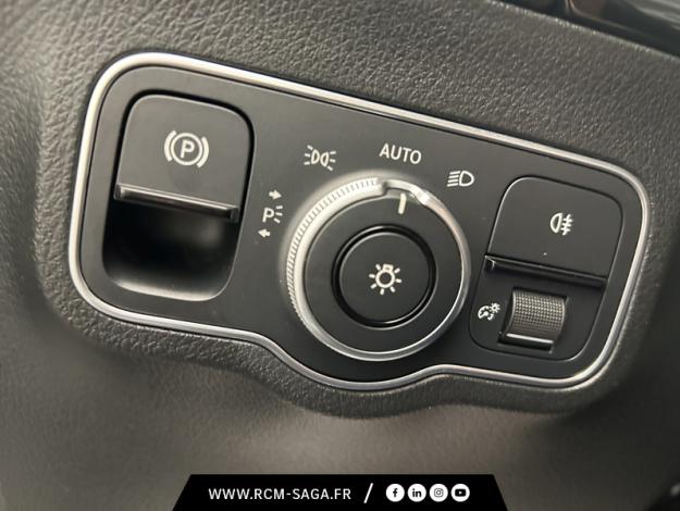 MERCEDES-BENZ GLA 200 Progressive Line  