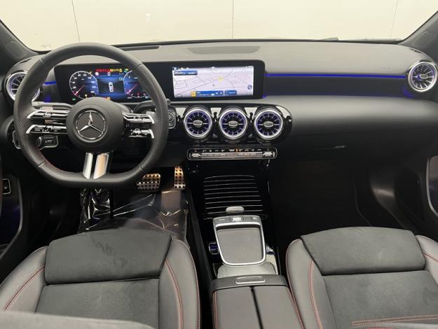 MERCEDES-BENZ Classe A 200 d Berline AMG Line  Classe A 200 d Berline AMG Line