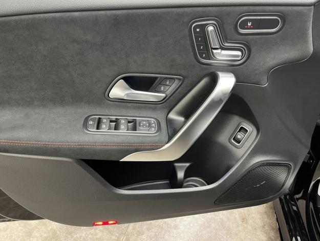 MERCEDES-BENZ Classe A 200 d Berline AMG Line  Classe A 200 d Berline AMG Line