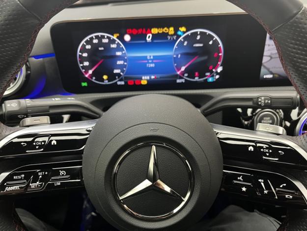 MERCEDES-BENZ Classe A 200 d Berline AMG Line  Classe A 200 d Berline AMG Line