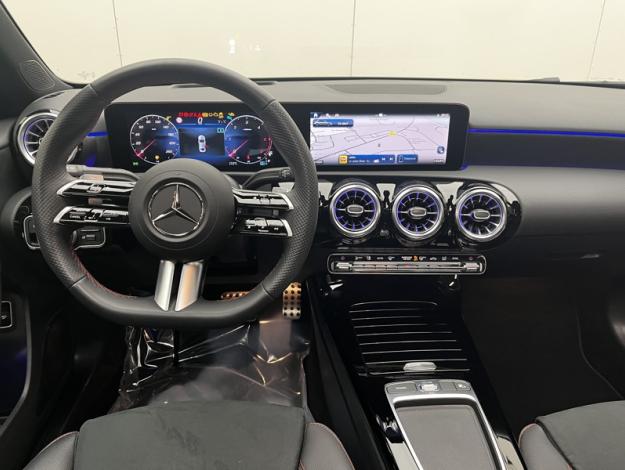MERCEDES-BENZ Classe A 200 d Berline AMG Line  Classe A 200 d Berline AMG Line