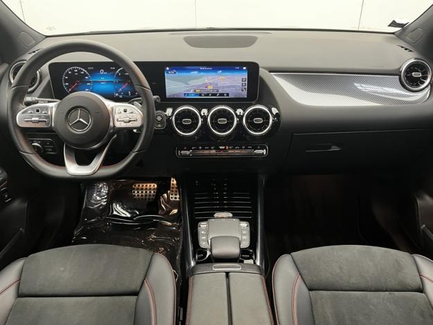 MERCEDES-BENZ GLA 200 d AMG Line  
